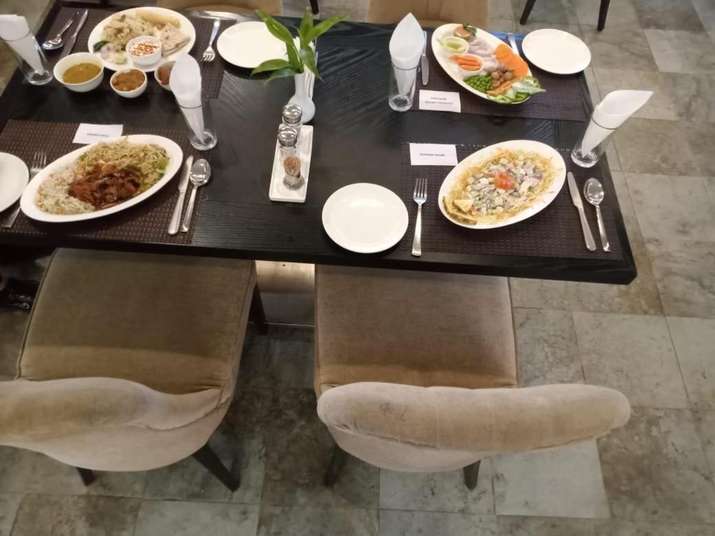 The Contour Hotel 구와하티 외부 사진