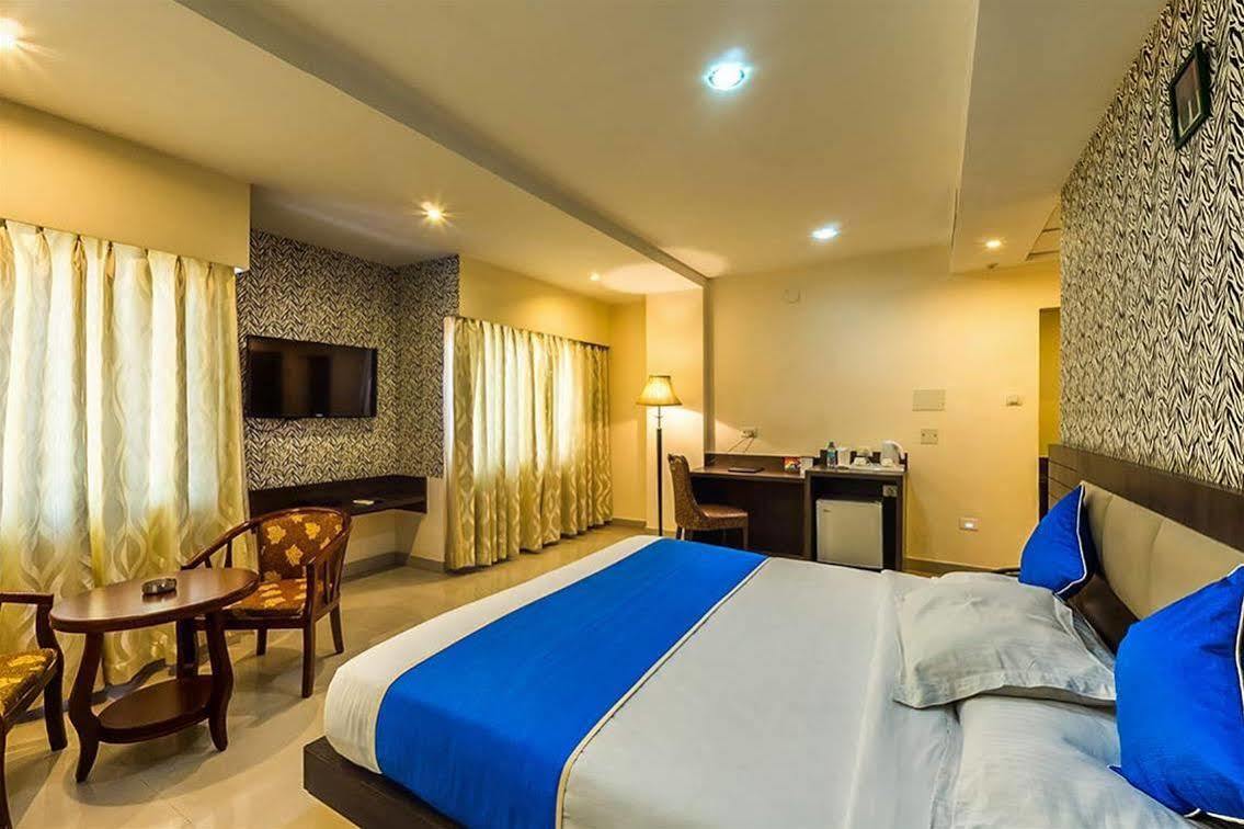 The Contour Hotel 구와하티 외부 사진